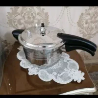 به علت مهاجرت هر وسیله ای یک تومن|مجسمه، تندیس، ماکت|مرادلو, |دیوار