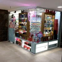 مغازه واقع در مرکز خرید سینا طبقه اول ۷ متر