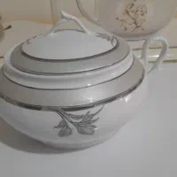 آجیل‌ خوری