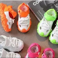 کفش و کتانی دخترانه و پسرانه