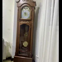 ساعت ایستاده ی چوبی