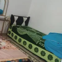 فروش یک عدد تخت یک نفره با تشک