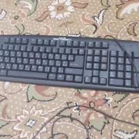 یک عدد کیبورد سالم هست و به قیمت ۲۰۰