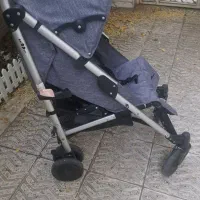 کالسکه بچه گانه در حد نو