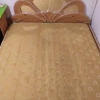 تخت خواب همراه با تشک