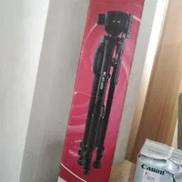 دوربین عکاسی 4000D کنون همراه با پایه|دوربین عکاسی و فیلمبرداری|رشت, معلم|دیوار