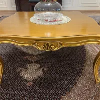 میز ورق طلا