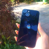 اپل iPhone 13 با حافظهٔ ۱۲۸ گیگابایت
