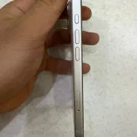 آیفون ۱۶ سفید ۱ سال گارانتی در حد آکبند|موبایل|اصفهان, خواجو|دیوار