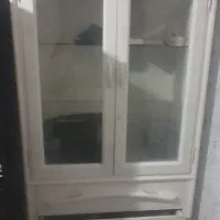 کمد وسایل و لباس