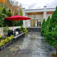 اینجا-زندگی-ارام-تر-جریان-داره-صدای-پرنده-موج-دریا