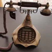 تلفن کاملا سالم و تمیز و نو