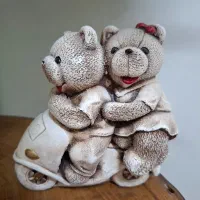 مجسمه دو خرس موتورسوار