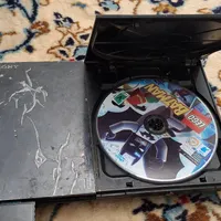 یک عدد دستگاه Playstation 2