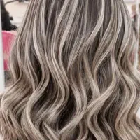 تخفیف ویژه در لاین رنگ مو تا اخر ماه