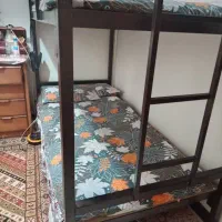 تخت دو طبقه آهنی(فرفوژه نیست)