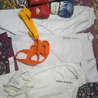 لباس تکواندو و دستکش