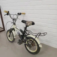 یک دوچرخه ۱۲ و یک اسکوتر|دوچرخه، اسکیت، اسکوتر|کرج, مهرویلا جنوبی|دیوار