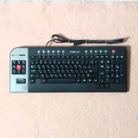 تعدادی کیبورد کامپیوتر از ۲۵۰