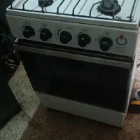 یه اجاق گاز در حد نو