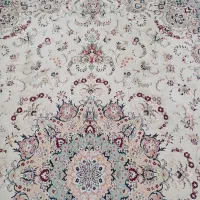 فرش کرمی لاکی