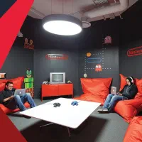 اجاره ۲۱۰متر/گیمینگ/سالن زیبایی/مزون/شهرک غرب