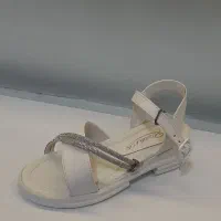 تعدادی کفش حراج شده ۳۷ و ۳۸