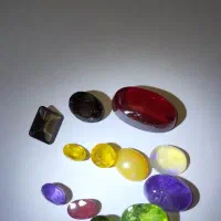 سنگ یاقوت معدنی لطفا بخونید