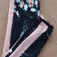 لباس مجلسی بچگانه وتعدادی شلوار وپافر|کفش و لباس بچه|تهران, امام زاده حسن|دیوار