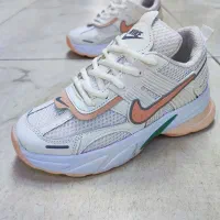 نایک v2k سایز37تا40|کیف، کفش، کمربند|سنندج, |دیوار