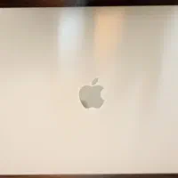 لپ تاپ مک بوک پرو ۲۰۱۷بسیار تمیز و در حد