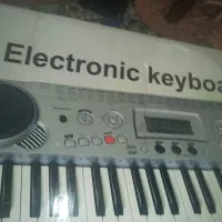 پیانو|پیانو، کیبورد، آکاردئون|اسفراین, |دیوار