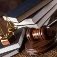 وکیل پایه یک دادگستری