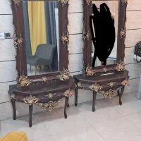 آیینه و کنسول