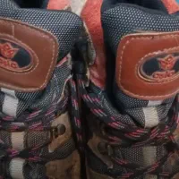 ۲جفت کفش کوهنوردی سایز ۴۱ و۴۰