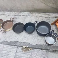 قابلمه و ماهیتابه بدونه در