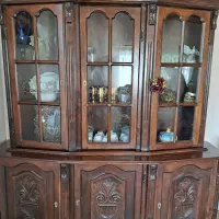 بوفه بسیار زیبا خیلی خیلی قوی چوب ‌گردو اصل