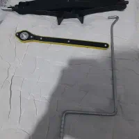 جک بالابر ماشین اصل و آچار مخصوص