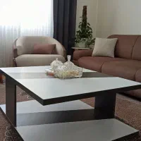 میزجلومبلی وست تی وی