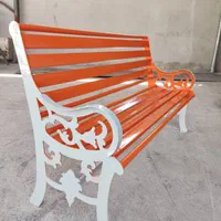 نیمکت و سطل زباله محوطه