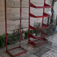 قفسه پفک و ظروف پلاستیک