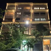 آپارتمان-200-متری-حاشیه-میدان-خرمشهر