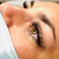 اکستنشن مژه روسی|خدمات آرایشگری و زیبایی|تهران, چهارصد دستگاه|دیوار
