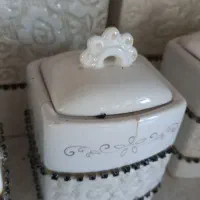 پا سماوری سرامیکی با نقش سفید و شیری