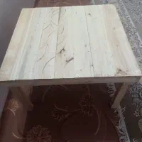 یک عدد کرسی چوبی نو