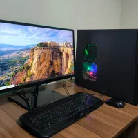 کیس کامل حرفه ای و تمیز به همراه مانیتور