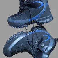 کفش نیم بوت هومتو humtto ۴۳ آکبند|کیف، کفش، کمربند|شیراز, ریشمک|دیوار