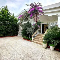 ویلا-باغ-نیم-پیلوت-گلکاری-و-رویایی-سنداماده