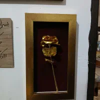 قاب گل ورق طلا