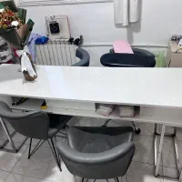 میز ناخنکار|آرایشگاه و سالن‌های زیبایی|سنندج, |دیوار